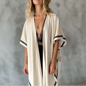 100% cotton kimono by the Ioomia one size fits most